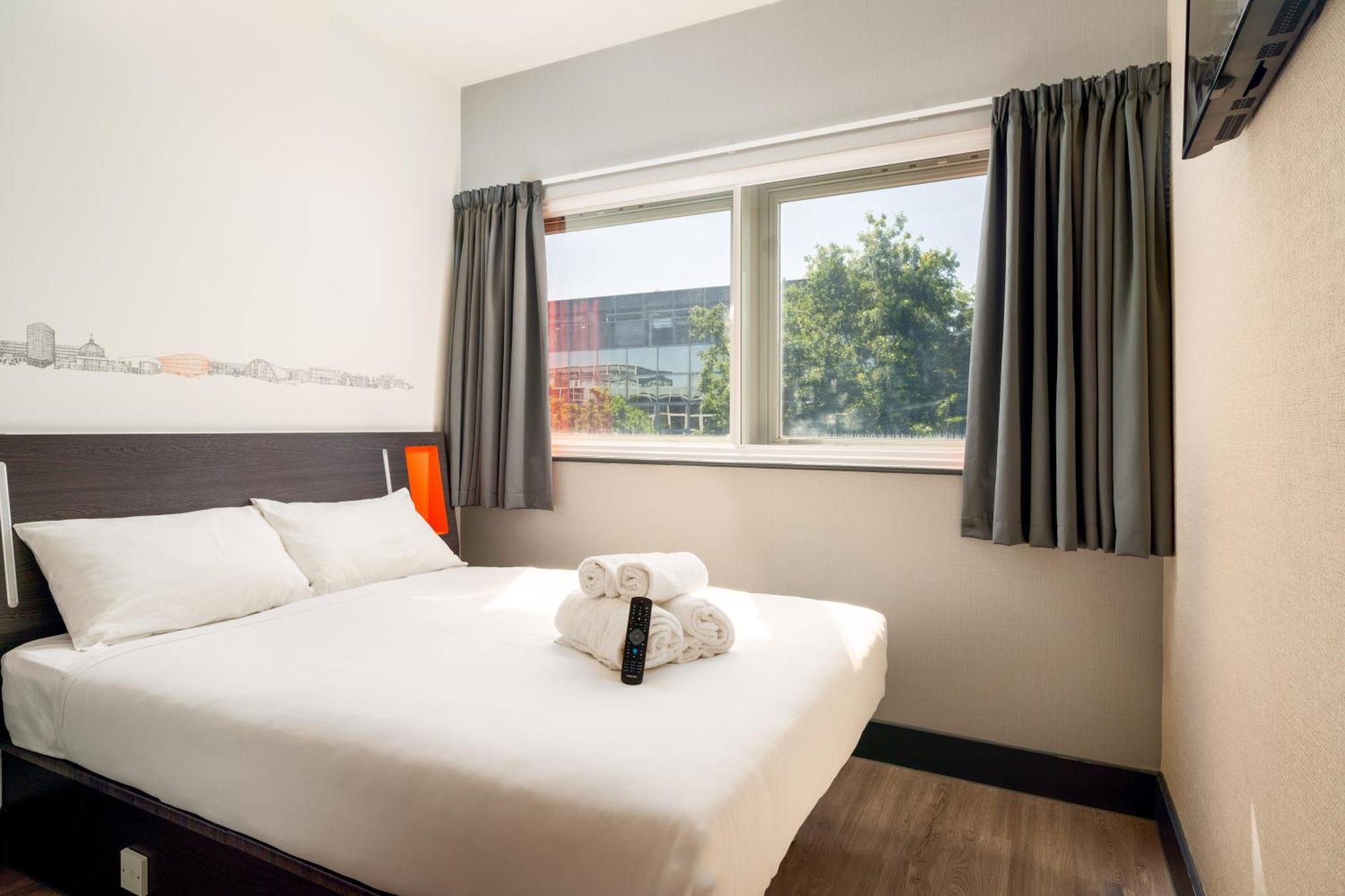 Easyhotel Milton Keynes Eksteriør bilde