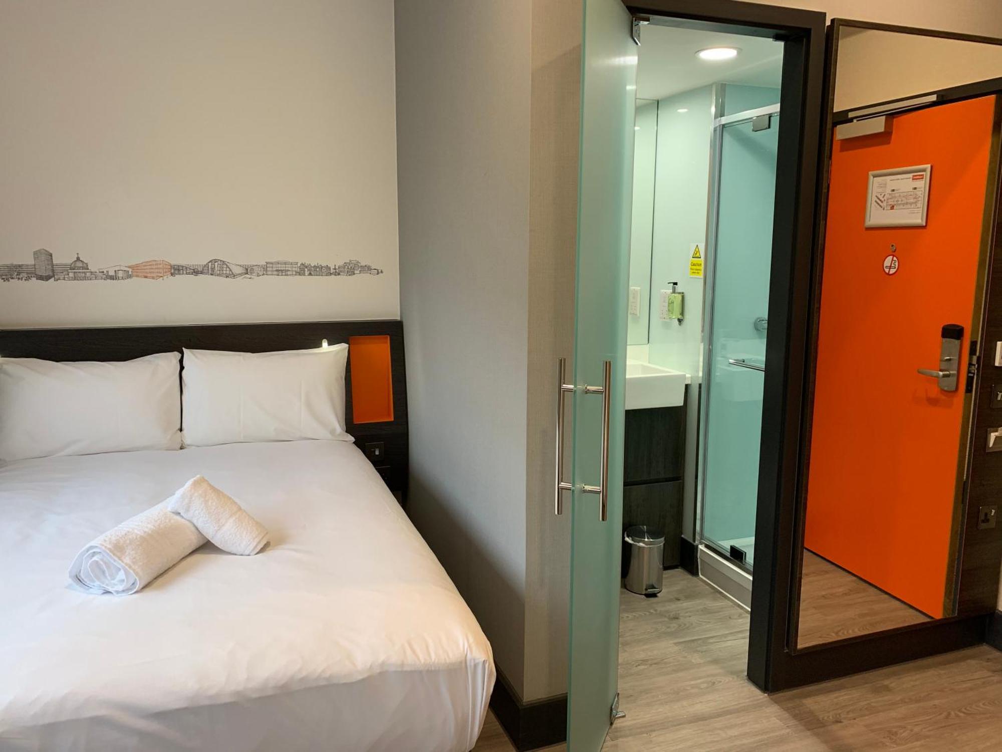 Easyhotel Milton Keynes Eksteriør bilde