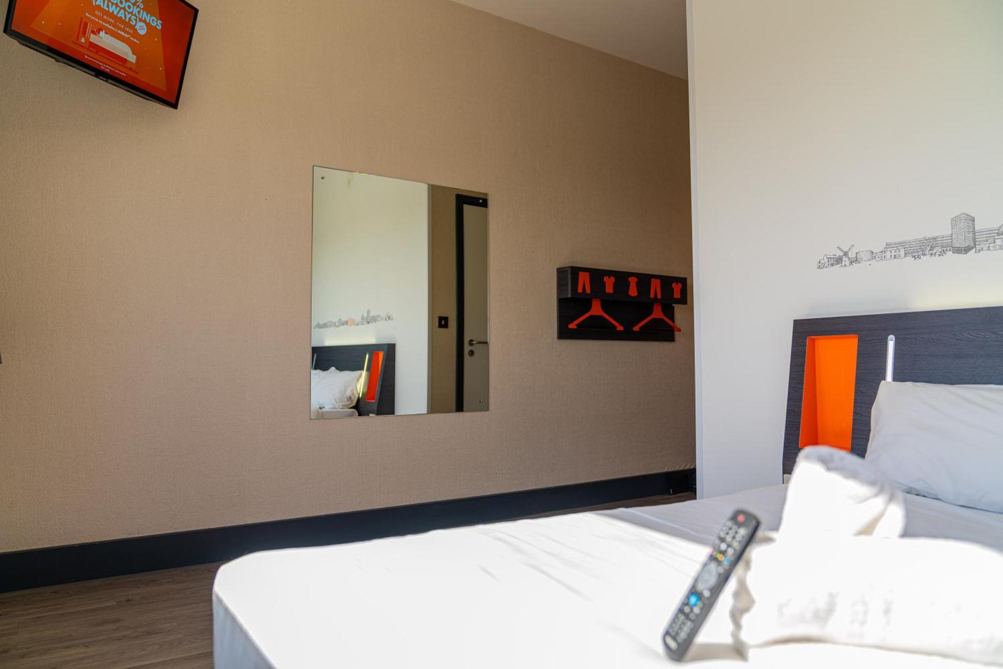 Easyhotel Milton Keynes Eksteriør bilde