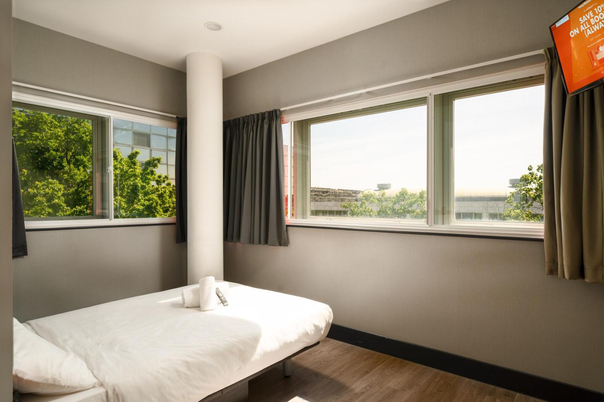 Easyhotel Milton Keynes Eksteriør bilde