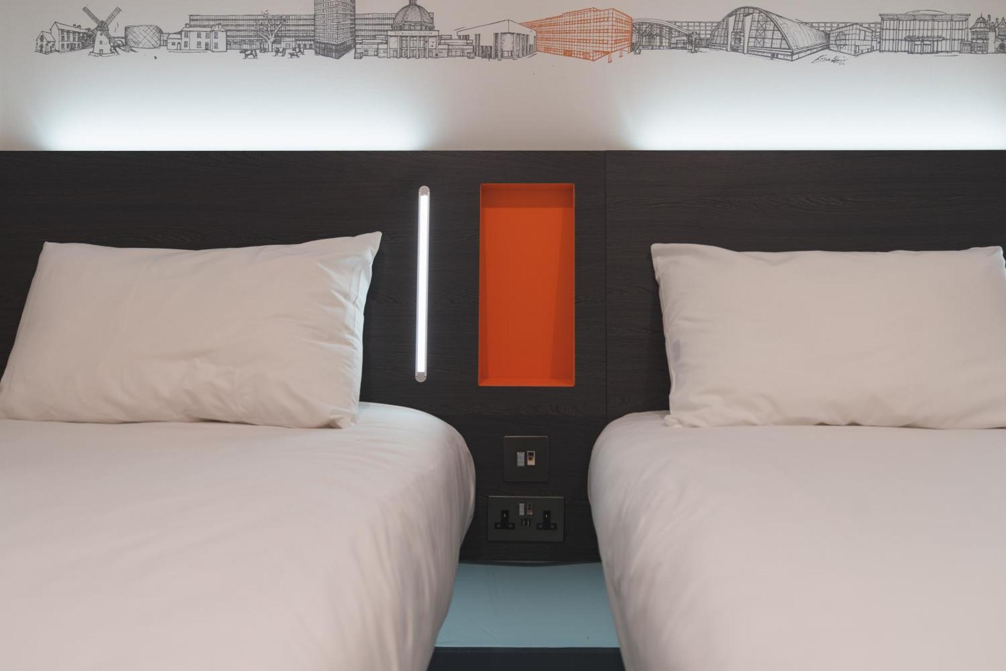 Easyhotel Milton Keynes Eksteriør bilde