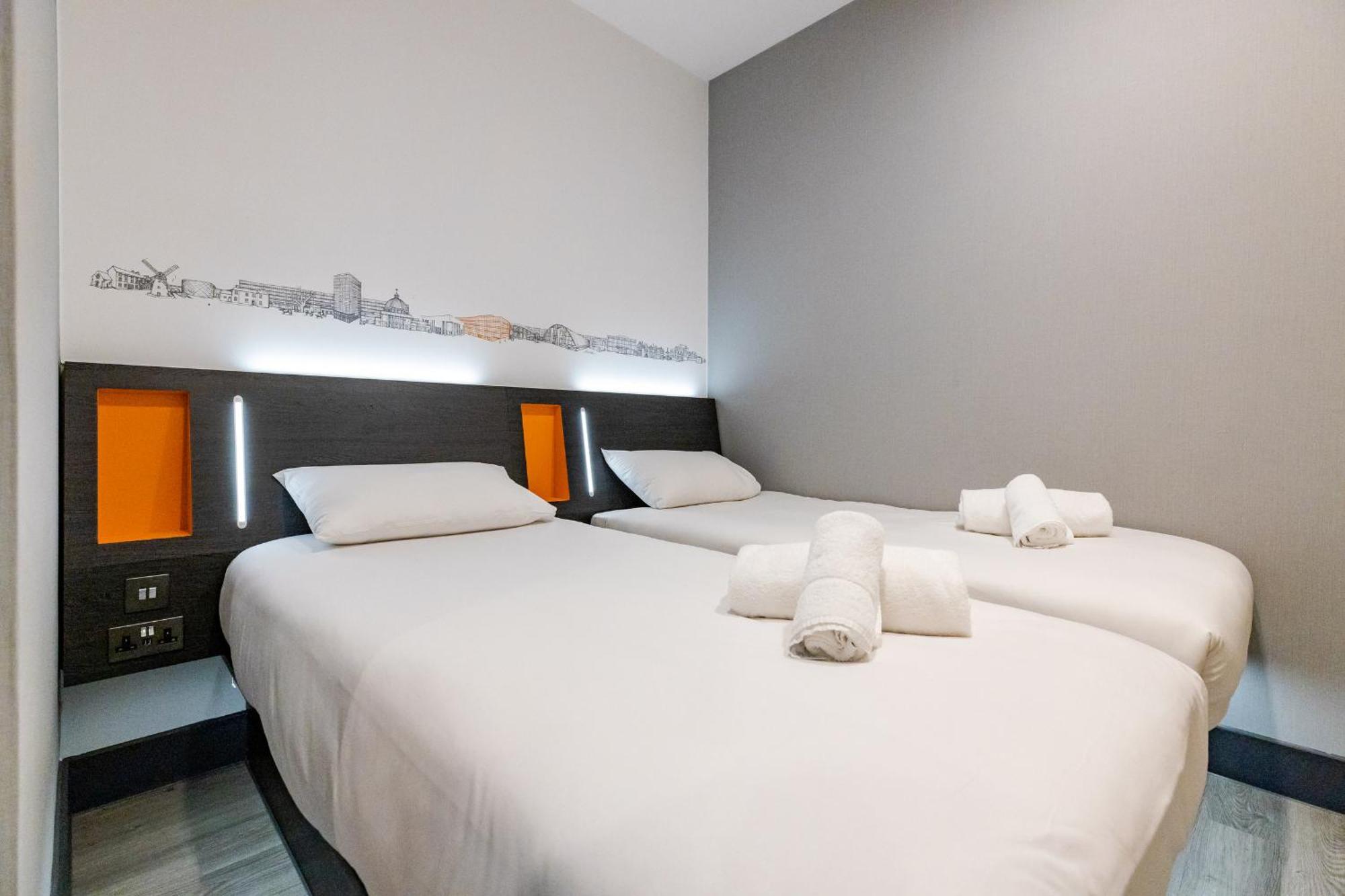 Easyhotel Milton Keynes Eksteriør bilde