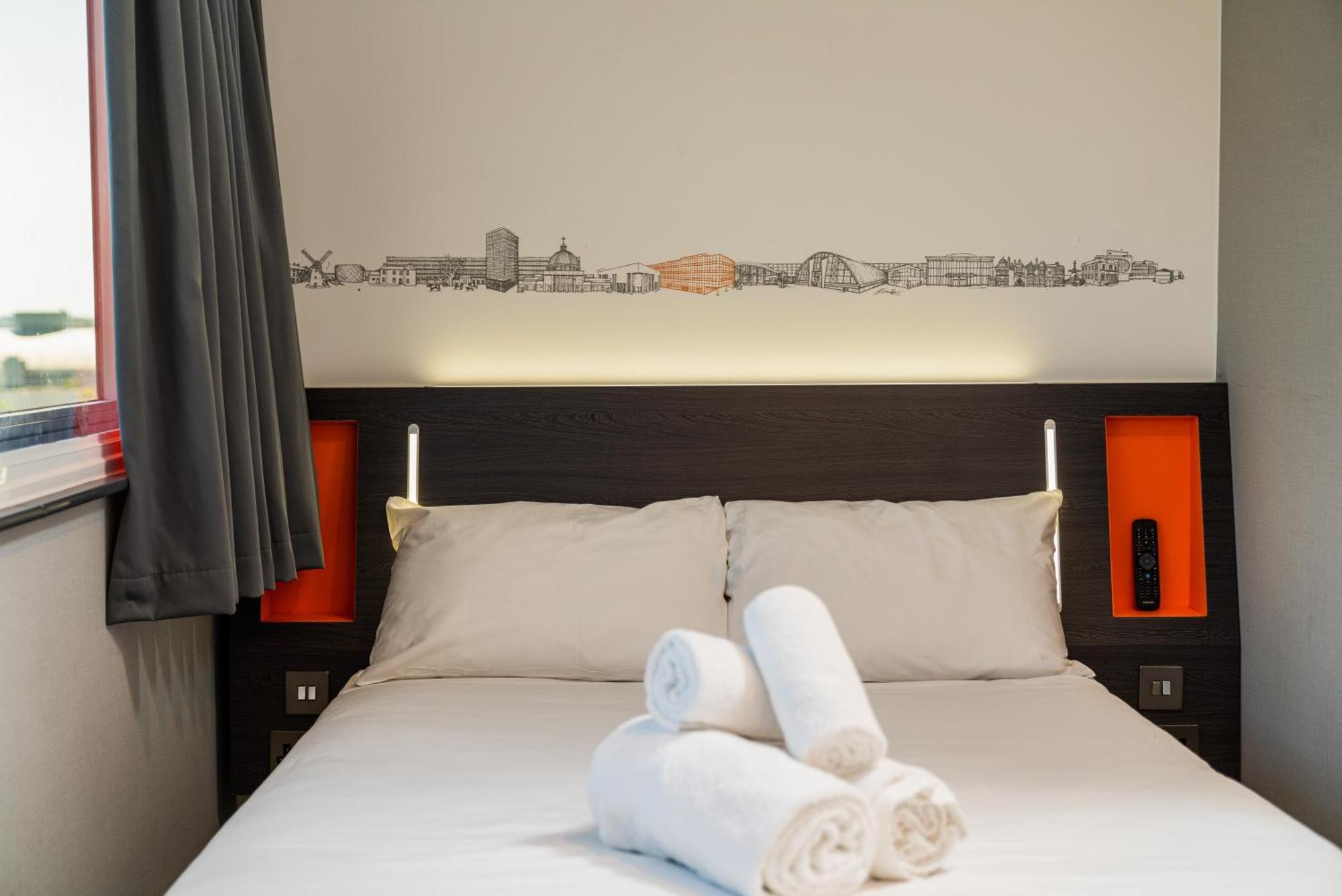 Easyhotel Milton Keynes Eksteriør bilde