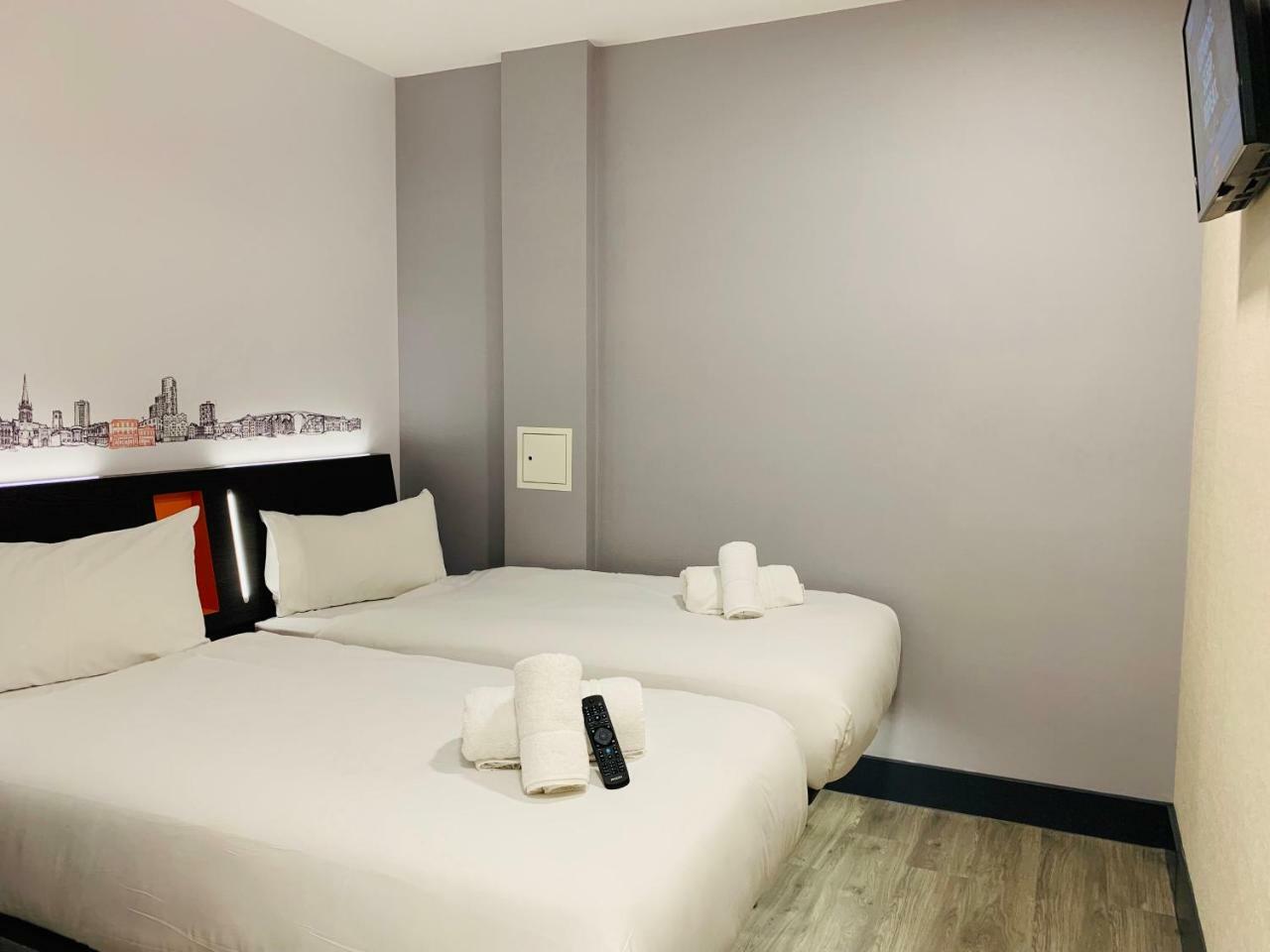 Easyhotel Milton Keynes Eksteriør bilde