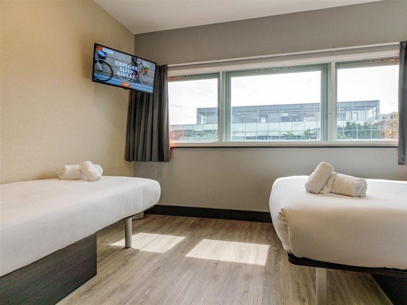 Easyhotel Milton Keynes Eksteriør bilde